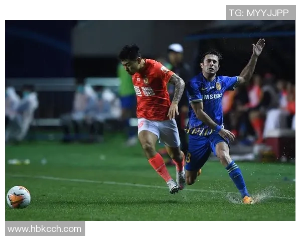 恒大与苏宁齿轮对决引发的足球战术与市场动向分析